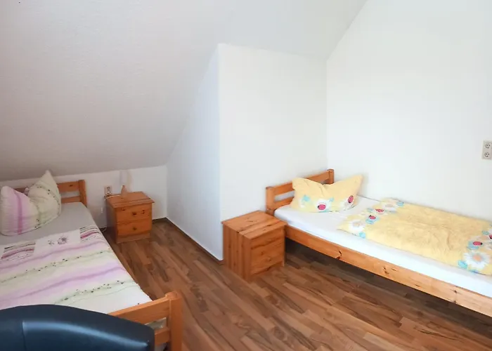 Garni B R O C K E N H E X E *